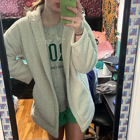 American Eagle Outfitters Jackets & Blazers - American Eagle Beige Sherpa